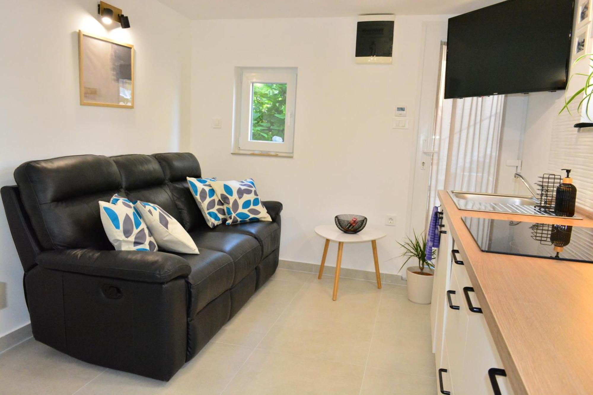 Zigulic Apartment *